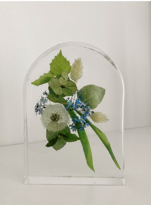 Small Arch in Epoxy Resin 11 x 15 cm with your own flowers